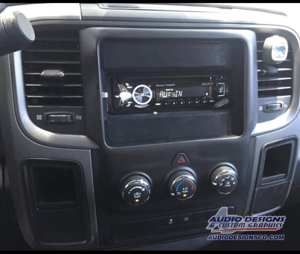 Chevy silverado ipad on sale dash kit