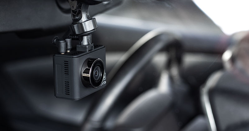 Product Spotlight: Momento M6 Dashcam