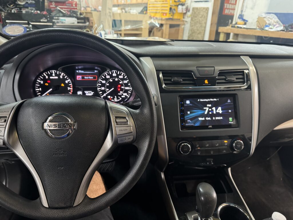2014 Nissan Altima JVC Aftermarket radio installation